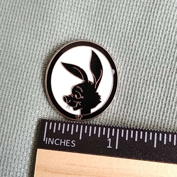 DISNEY HIDDEN MICKEY RABBIT PIN - Picture 2 of 4